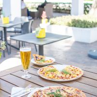 courtyard pizza