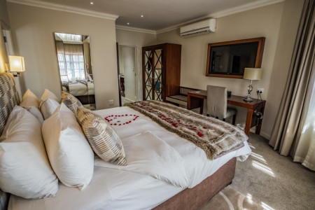 102 grand marnier suite